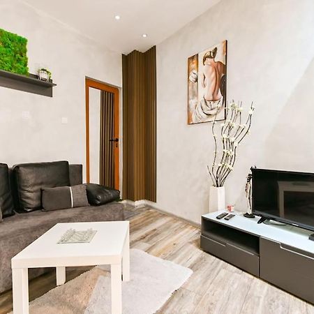 Velar 1Bdr Apartment Sofia Exterior photo