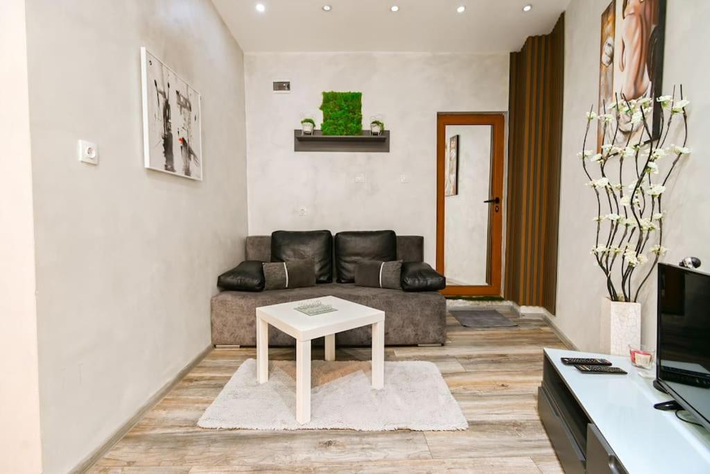 Velar 1Bdr Apartment Sofia Exterior photo
